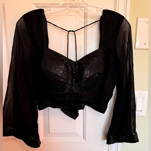 Sequence Dressy Crop top - Picture 1 of 3